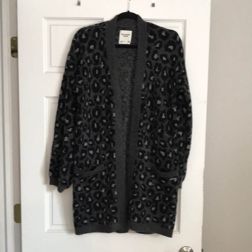 Abercrombie & Fitch long leopard cardigan